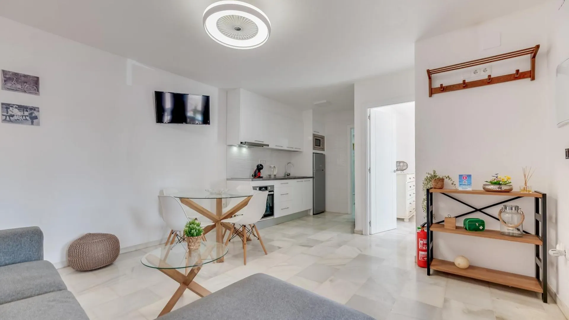 apartamento con amplio porche y bbq Benalmádena Spagna