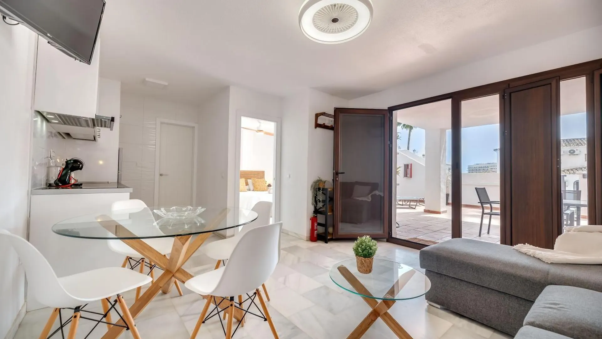 Apartamento Con Amplio Porche Y Bbq Benalmadena