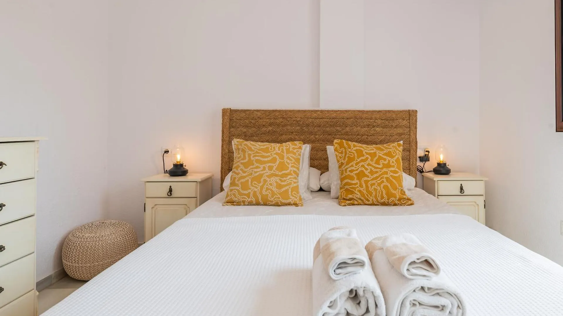Apartamento Con Amplio Porche Y Bbq Benalmadena 0*,